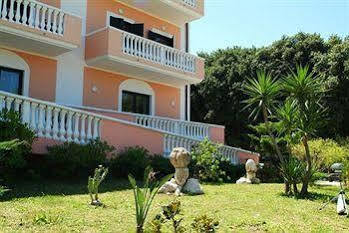 Hotel Residence Adria Rodi Garganico Exterior foto