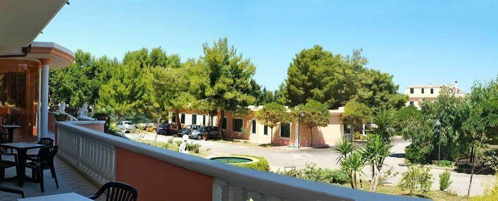 Hotel Residence Adria Rodi Garganico Exterior foto